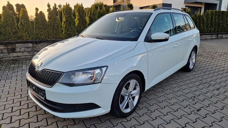 Weiß Gebraucht 2017 Skoda Fabia Kombi | 4.300 € (Superpreis) - Bild 1/4