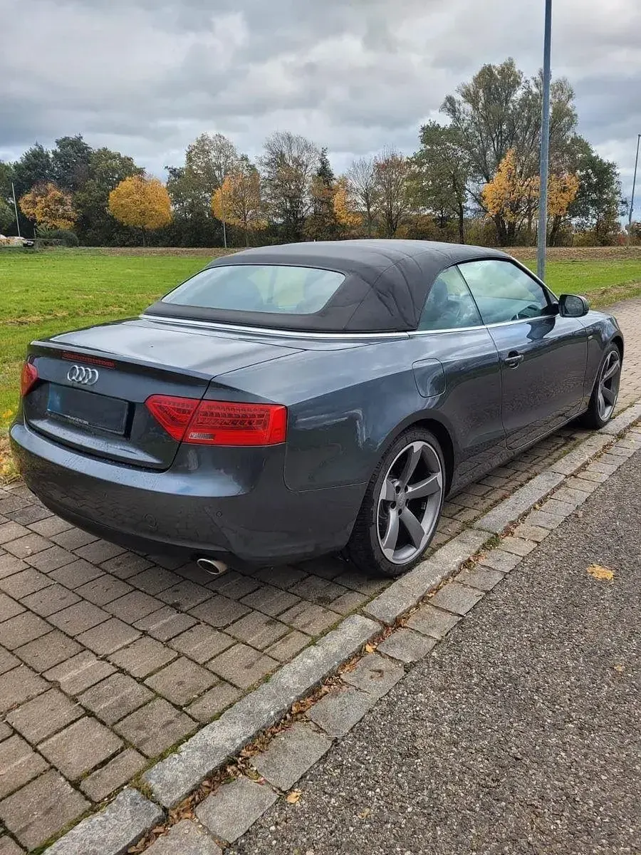 Gebraucht Audi A5 Cabriolet Sport 245 PS (180 kW) 2013 Grau Cabrio
