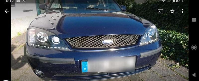 Blau Gebraucht 2001 Ford Mondeo Ghia Kombi | 2.700 € (Teuer) - Bild 1/4