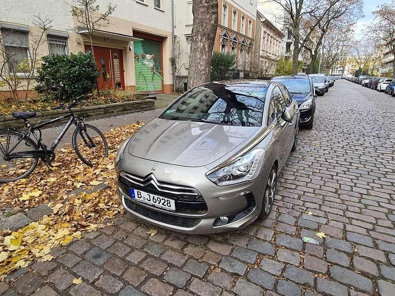 Second-hand Citroën DS5 So Chic 163 CP (119 kW) 2012 Maro Hatchback