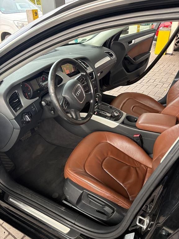 Gebraucht Audi A4 143 PS (105 kW) 2011 Schwarz Kombi