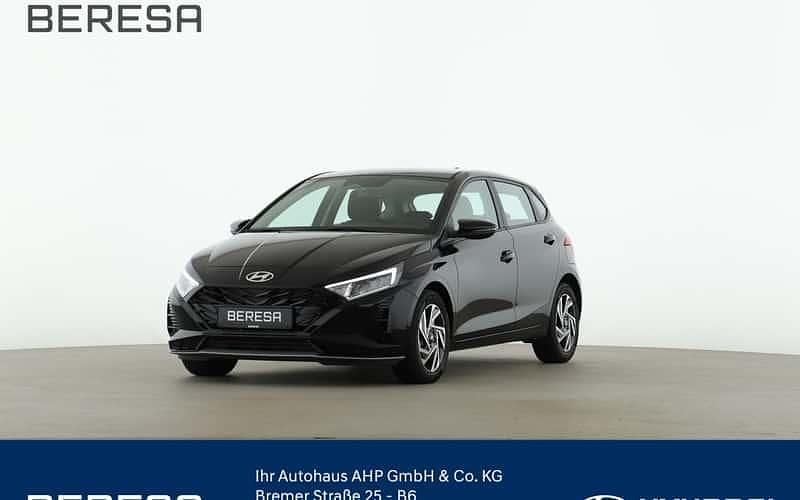 Schwarz Neu 2025 Hyundai i20 Limousine | 23.890 € (Fairer Preis) - Bild 1/4
