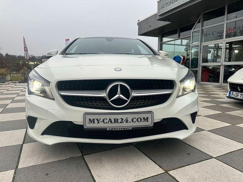 Gebraucht Mercedes CLA180 122 PS (89 kW) 2016 Weiß Limousine