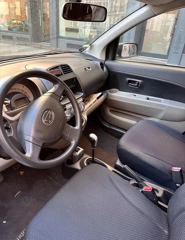 Grau Gebraucht 2006 Daihatsu Sirion Kleinwagen | 1.600 € (Fairer Preis) - Bild 1/4