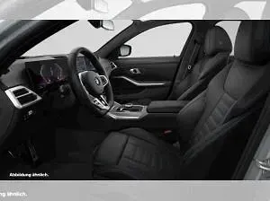 Gebraucht BMW 330 258 PS (189 kW) 2025 Grau (skyscraper grau) Limousine
