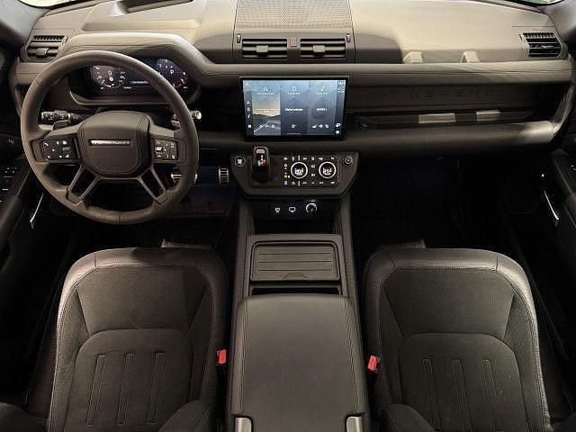 Gebraucht Land Rover Defender Carpathian Edition 532 PS (391 kW) 2024 Carpathian grey SUV