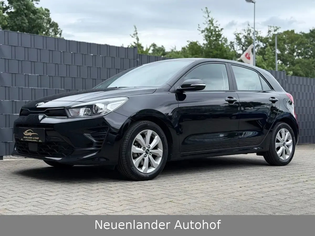 Gebraucht Kia Rio Vision 84 PS (61 kW) 2021 Schwarz Limousine