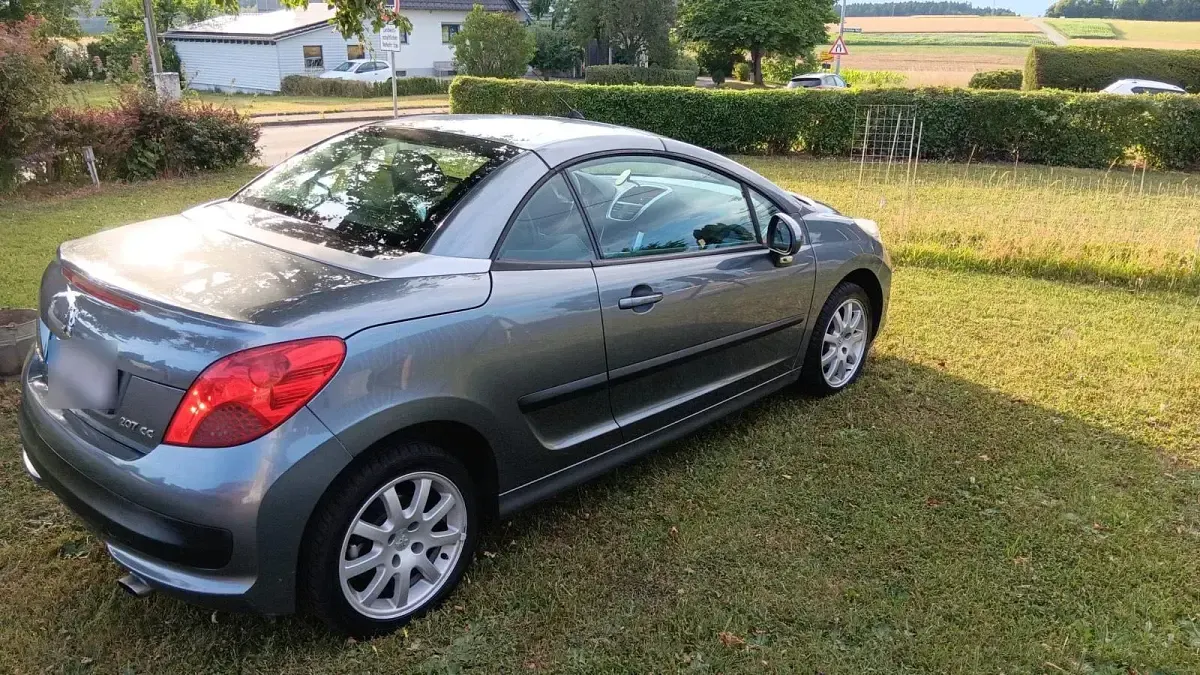 Gebraucht Peugeot 207 CC 88 PS (64 kW) 2008 Grau Cabrio