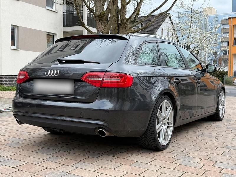 Gebraucht Audi A4 S-line plus 245 PS (180 kW) 2012 Grau Kombi