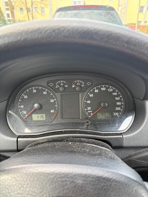 Gebraucht VW Polo 54 PS (39 kW) 2004 Schwarz Kleinwagen