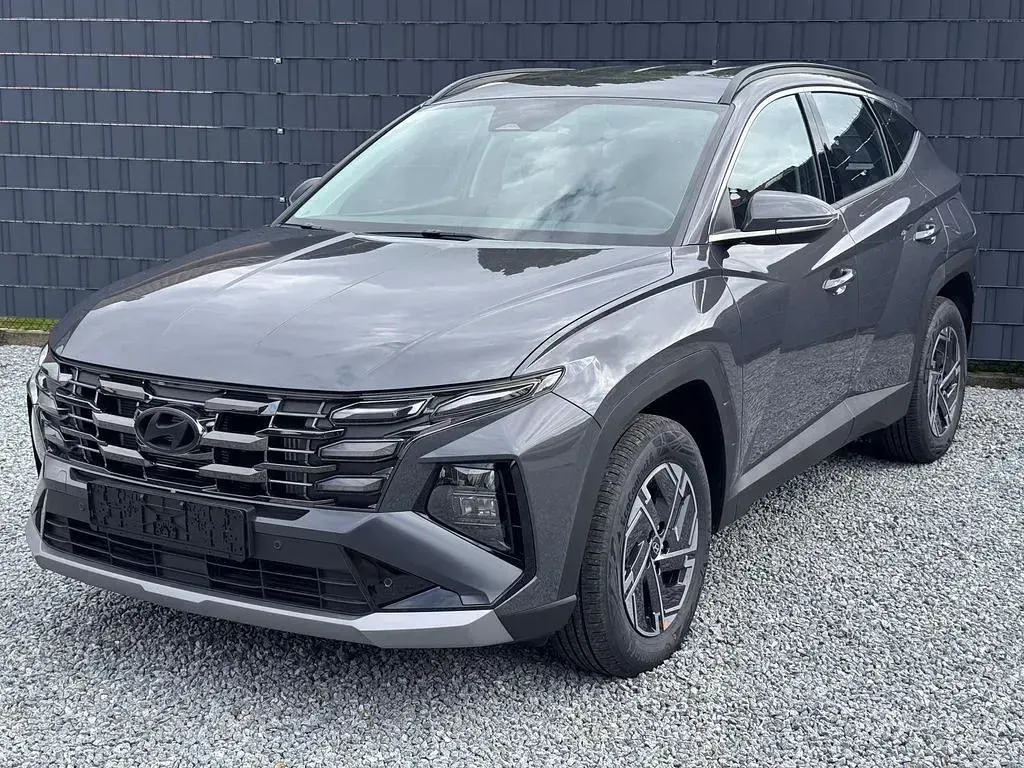 Neu Hyundai Tucson 150 PS (110 kW) 2026 Ecotronic grey SUV