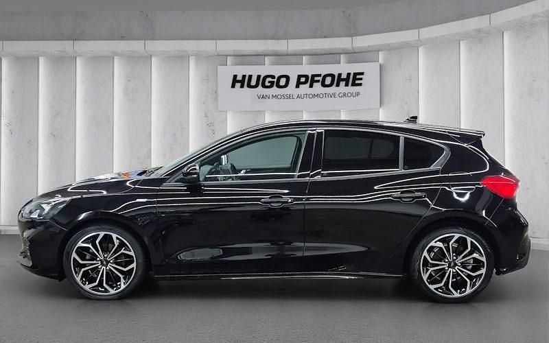 Gebraucht Ford Focus ST-Line 125 PS (91 kW) 2021 Schwarz Limousine