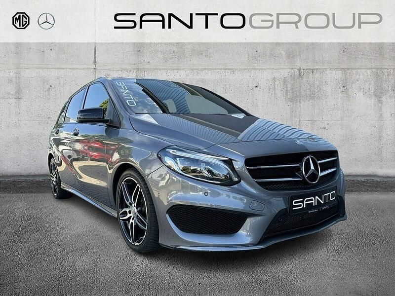 Grau Gebraucht 2015 Mercedes B200 AMG line Van / Kleinbus | 19.490 € (Teuer) - Bild 1/4