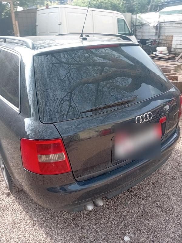 Second-hand Audi A6 163 CP (119 kW) 2003 Negru Break