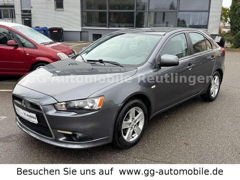Grau Gebraucht 2009 Mitsubishi Lancer Sportback Invite Kombi | 6.499 € (Etwas zu teuer) - Bild 1/4