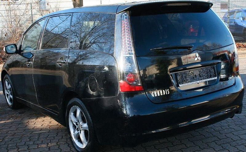Gebraucht Mitsubishi Grandis Intense 136 PS (100 kW) 2007 Schwarz Van / Kleinbus