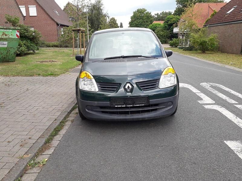 Grün Gebraucht 2005 Renault Modus Van / Kleinbus | 1.800 € (Fairer Preis) - Bild 1/4