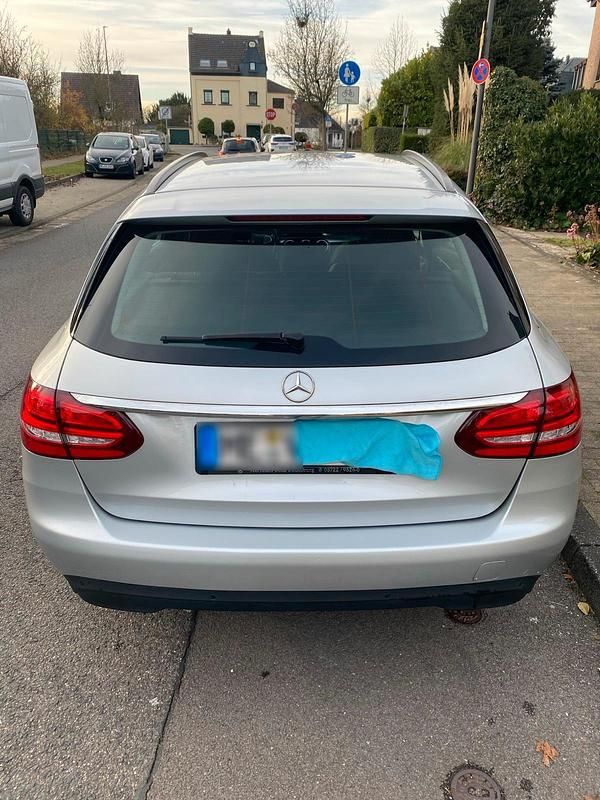 Gebraucht Mercedes 220 170 PS (125 kW) 2015 Silber Kombi