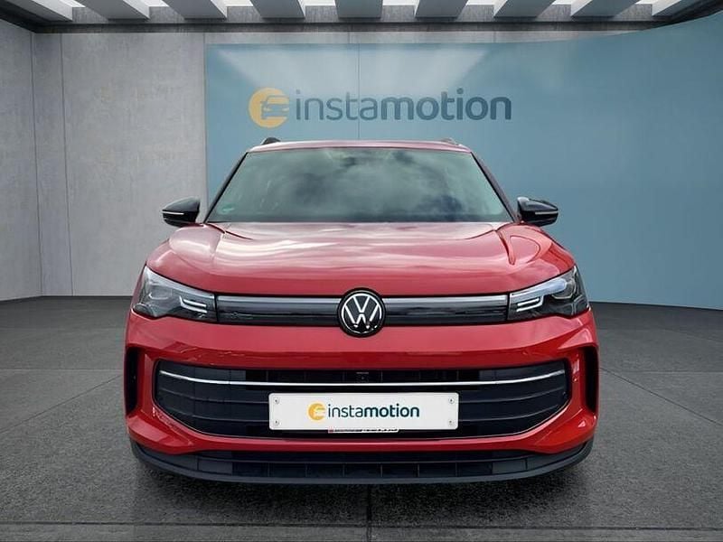 Gebraucht VW Tiguan 150 PS (110 kW) 2024 Rot SUV