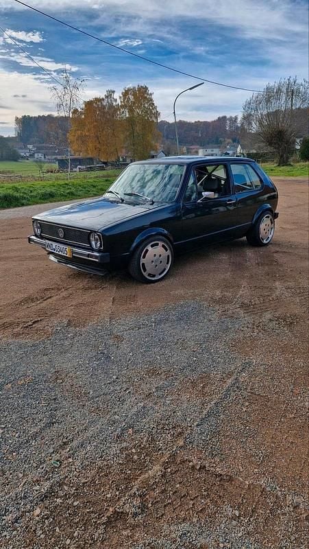 Grün Gebraucht 1983 VW Golf I GTI Kleinwagen | 15.000 € - Bild 1/4