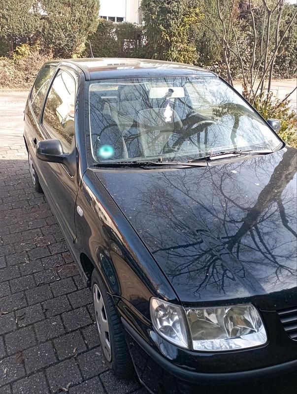 Gebraucht VW Polo Basis 75 PS (55 kW) 2001 Schwarz Kleinwagen