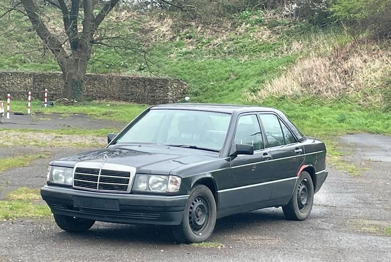 Schwarz Gebraucht 1990 Mercedes 190 Kleinwagen | 2.999 € - Bild 1/4