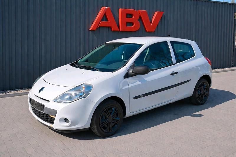 Gebraucht Renault Clio IV 75 PS (55 kW) 2012 Weiß Kleinwagen
