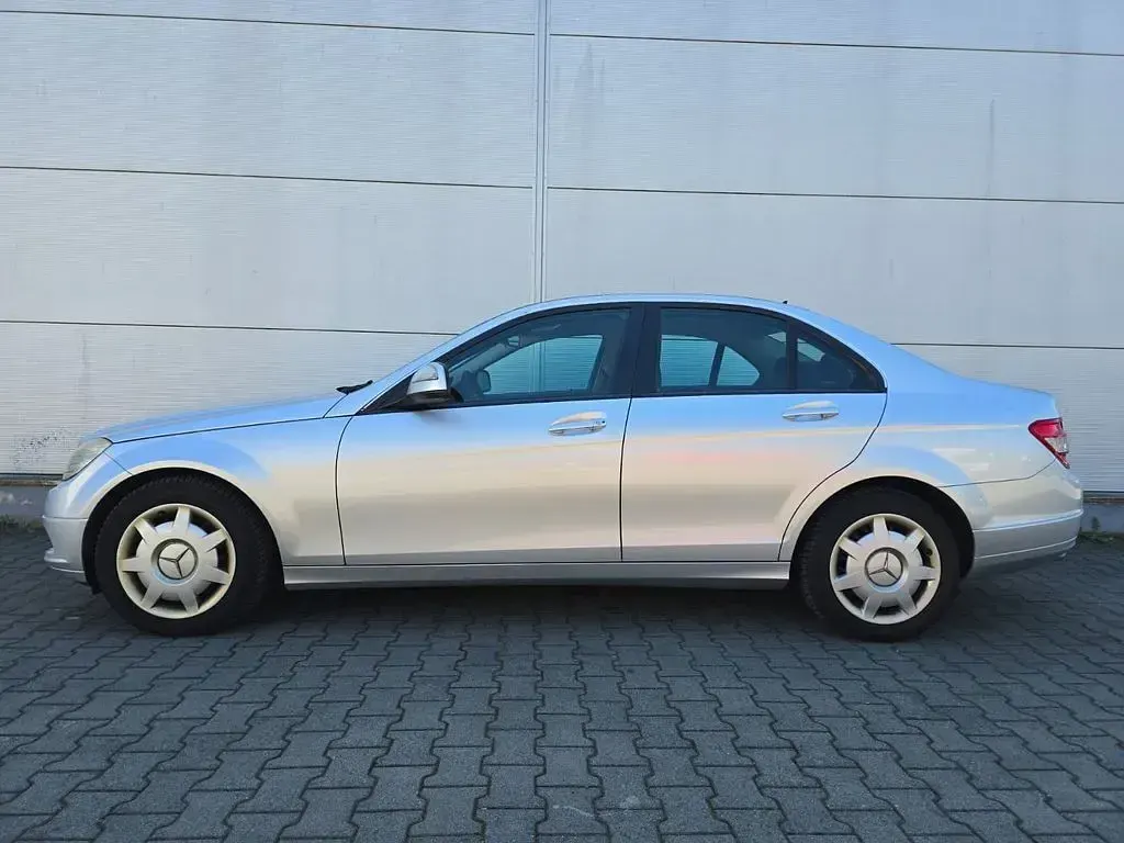 Gebraucht Mercedes C200 136 PS (100 kW) 2007 Iridiumsilber Limousine