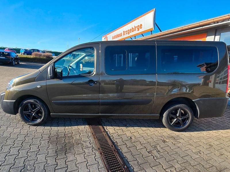 Gebraucht Citroën Jumpy Attraction 163 PS (119 kW) 2013 Braun Van / Kleinbus