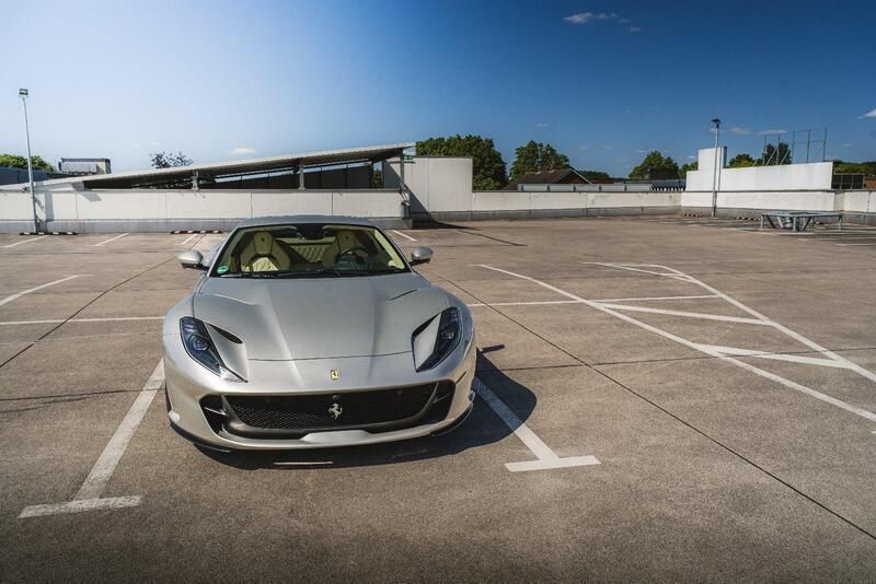 Andere außenfarben Gebraucht 2019 Ferrari 812 Coupé | 345.900 € - Bild 1/4