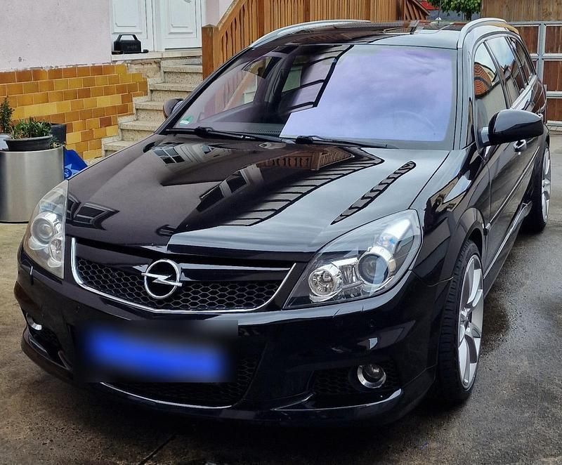 Schwarz Gebraucht 2006 Opel Vectra OPC Kombi | 6.000 € - Bild 1/4