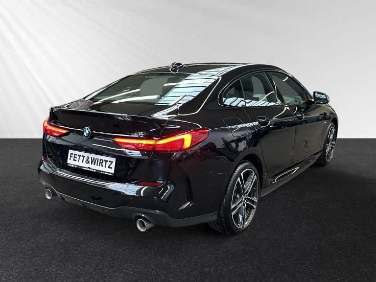 Gebraucht BMW 220 M Sport 190 PS (139 kW) 2022 Saphirschwarz metallic Limousine