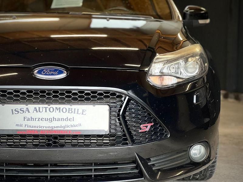 Gebraucht Ford Focus ST 250 PS (183 kW) 2014 Schwarz Kombi