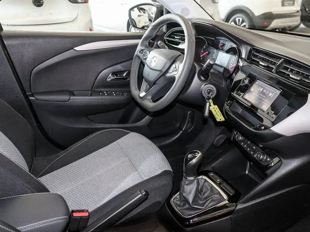 Gebraucht Opel Corsa Basis 75 PS (55 kW) 2024 Silber Kleinwagen