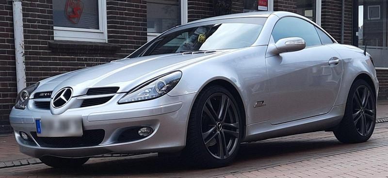 Silber Gebraucht 2004 Mercedes SLK200 Style Cabrio | 8.450 € - Bild 1/4