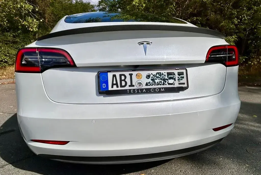 Gebraucht Tesla Model 3 Standard Range Plus 239 kW (325 PS) 2020 Weiß Limousine