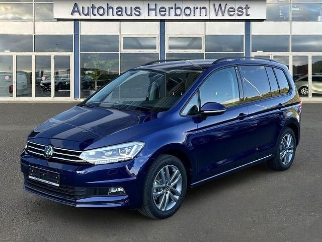 Blau Gebraucht 2025 VW Touran Comfortline Van / Kleinbus | 33.950 € (Fairer Preis) - Bild 1/4