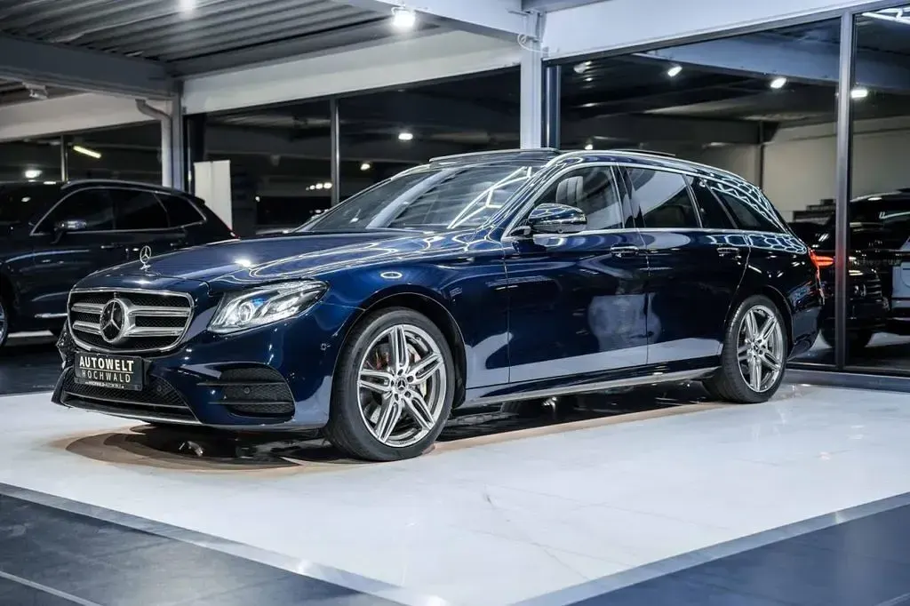 Gebraucht Mercedes E400 AMG line 340 PS (250 kW) 2019 Blau Limousine