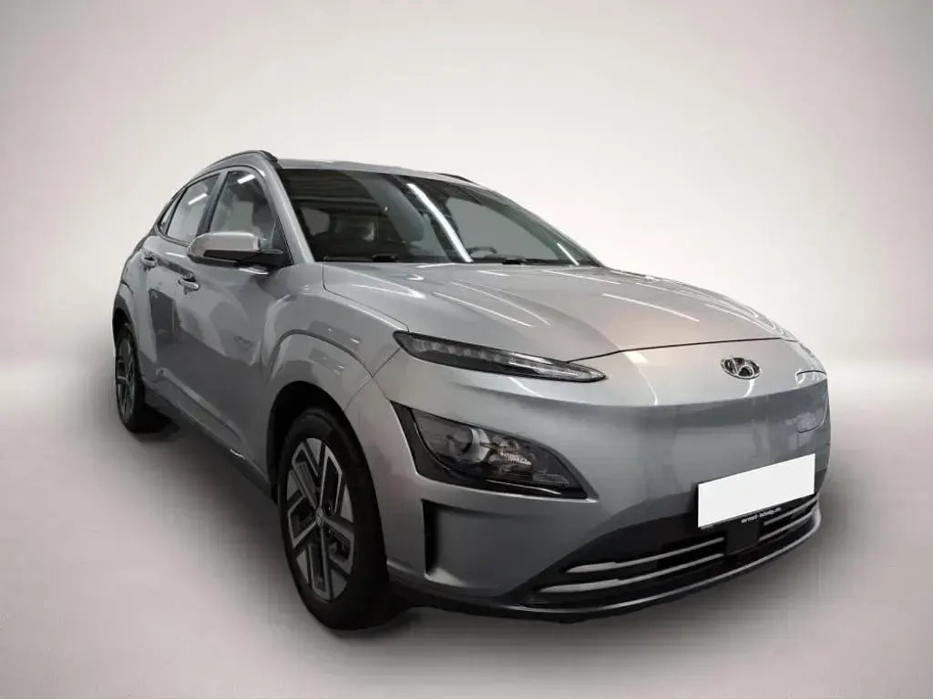 Gebraucht Hyundai Kona Select 100 kW (136 PS) 2022 Manufacturer SUV