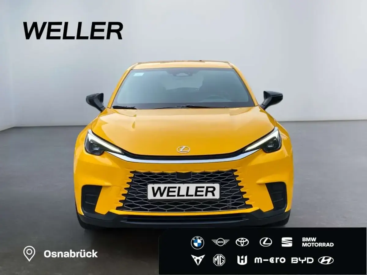 Gebraucht Lexus LBX 136 PS (100 kW) 2024 Gelb SUV