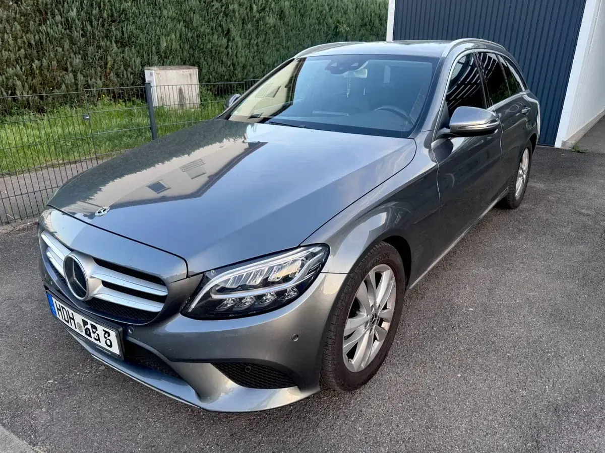 Gebraucht Mercedes C200 150 PS (110 kW) 2019 Grau Kombi