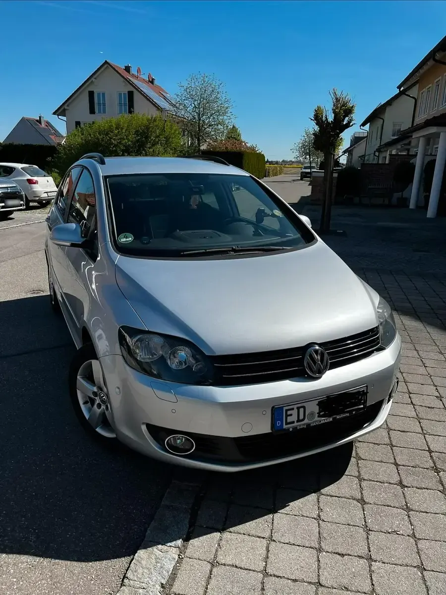 Gebraucht VW Golf VI Team 105 PS (77 kW) 2010 Silber Kleinwagen
