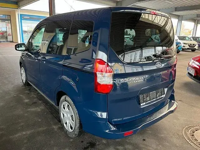 Gebraucht Ford Tourneo Courier Trend 101 PS (74 kW) 2018 Blau Van / Kleinbus