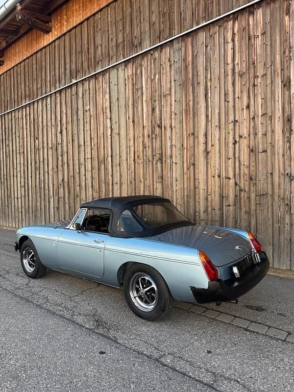 Second-hand MG B 90 CP (66 kW) 1976 Albastru Cabrio