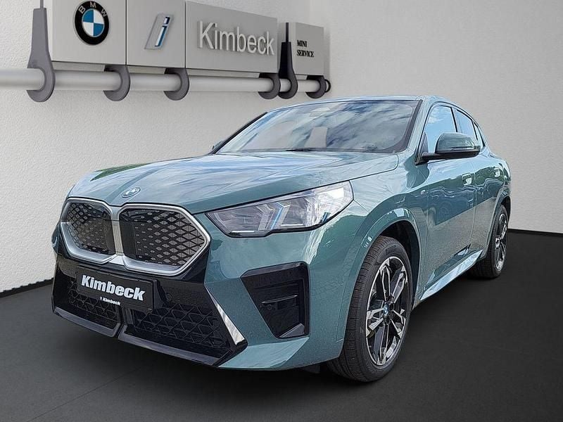 Cape york grün metallic Neu 2025 BMW iX2 M Sport SUV | 48.880 € (Guter Preis) - Bild 1/4