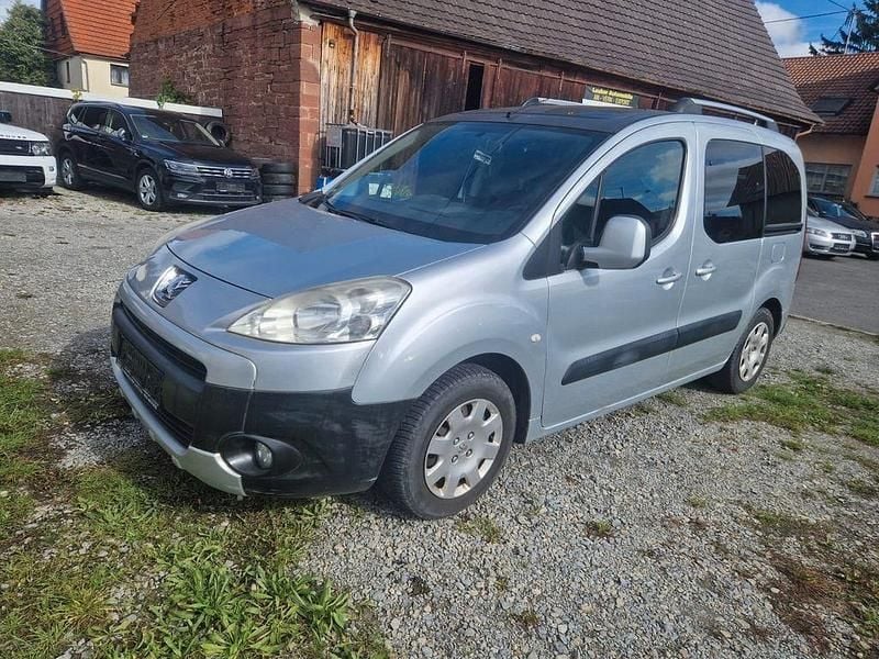 Silber Gebraucht 2010 Peugeot Partner Tepee Tendance Van / Kleinbus | 2.850 € (Superpreis) - Bild 1/4