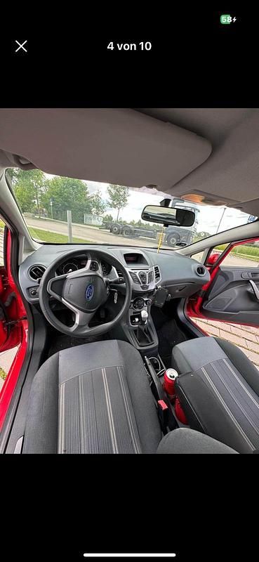 Gebraucht Ford Fiesta 80 PS (58 kW) 2009 Rot Kleinwagen