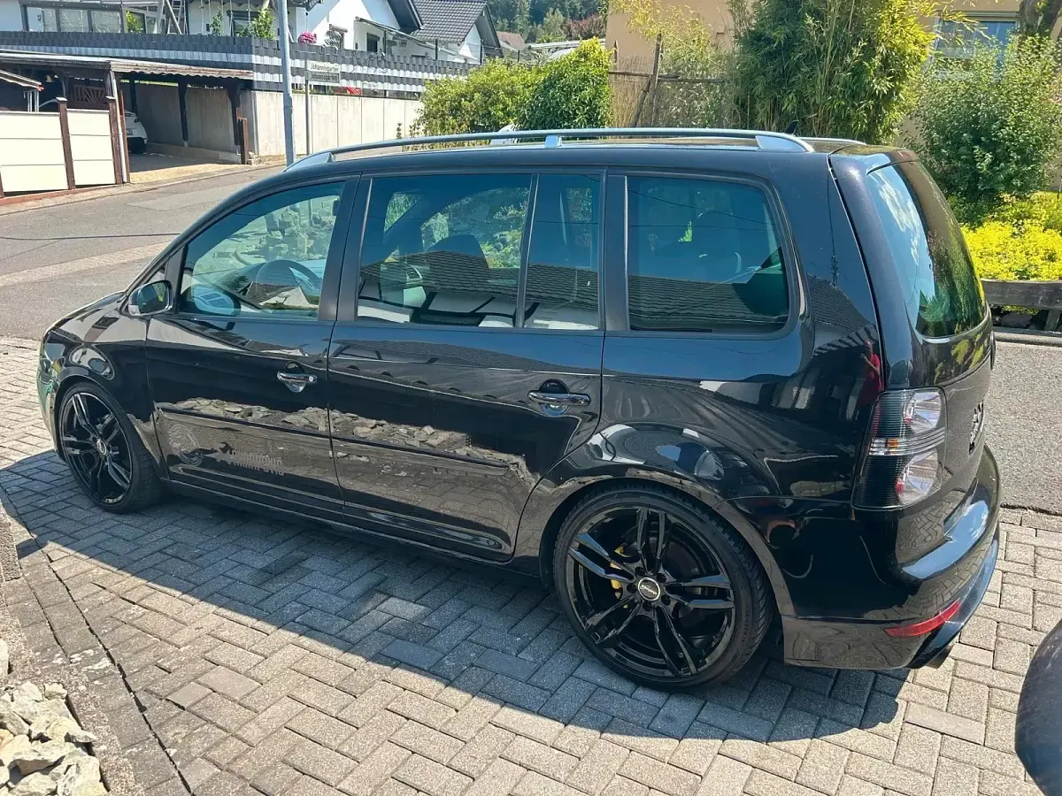 Gebraucht VW Touran 150 PS (110 kW) 2004 Schwarz Van / Kleinbus