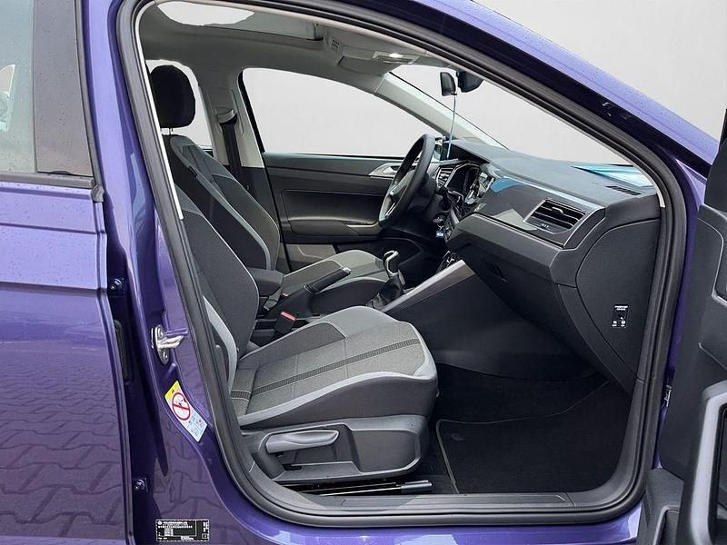 Gebraucht VW Polo Style 95 PS (69 kW) 2022 Vibrant violet metallic (metallic) Limousine