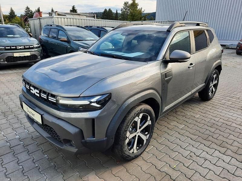 Grau Neu 2025 Dacia Duster Journey SUV | 26.729 € (Fairer Preis) - Bild 1/4